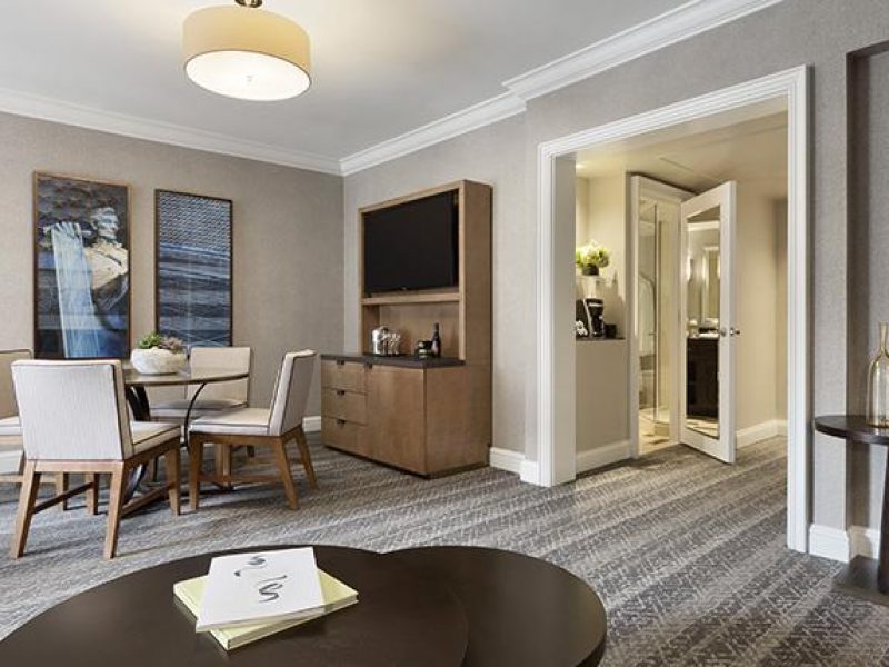 Ambassador 1 Bedroom Suite