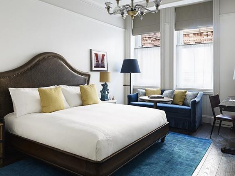 1 King Bed Premium