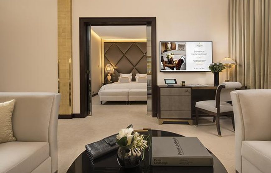Grand Prestige Champs-Elysees Suite